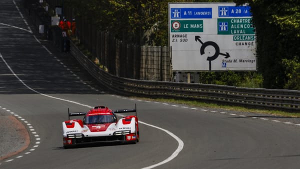 Porsche 963, Porsche Penske Motorsport (#4), Felipe Nasr (BRA), Nick Tandy (GBR), Pascal Wehrlein (DEU), Le Mans, France, 2025, Porsche AG