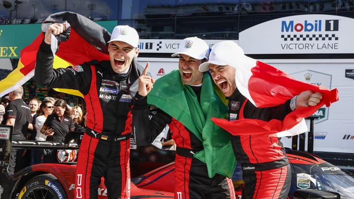 aurin Heinrich (DEU), Felipe Nasr (BRA), Julien Andlauer (FRA) (l-r), Porsche Penske Motorsport (#7), Race, IMSA WeatherTech SportsCar Championship, Daytona (USA), 2026